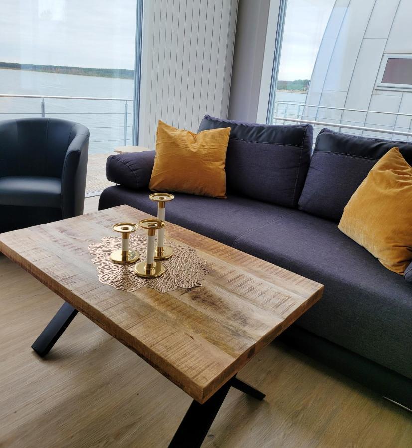 Schwimmende Ferienwohnung Sundowner Elsterheide エクステリア 写真